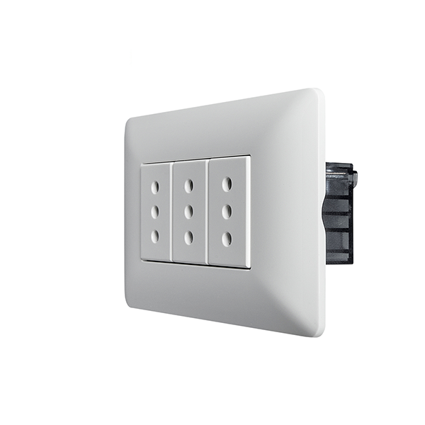ENCHUFE TRIPLE EMBUTIDO 10A 250V