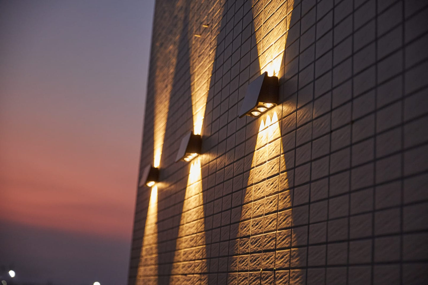 Luz Solar LED Bidireccional Doble Haz de luz Muro Exterior Impermeable