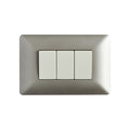 Interruptor Triple Embutido 9/32 10A Champagne Pared Muro