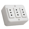 Enchufe Triple Sobrepuesto 10A 250V Blanco Muro Exterior