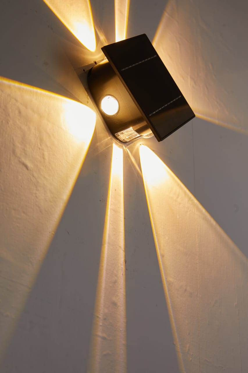 Foco Solar LED Muro Exterior Fotocelda Automático IP54