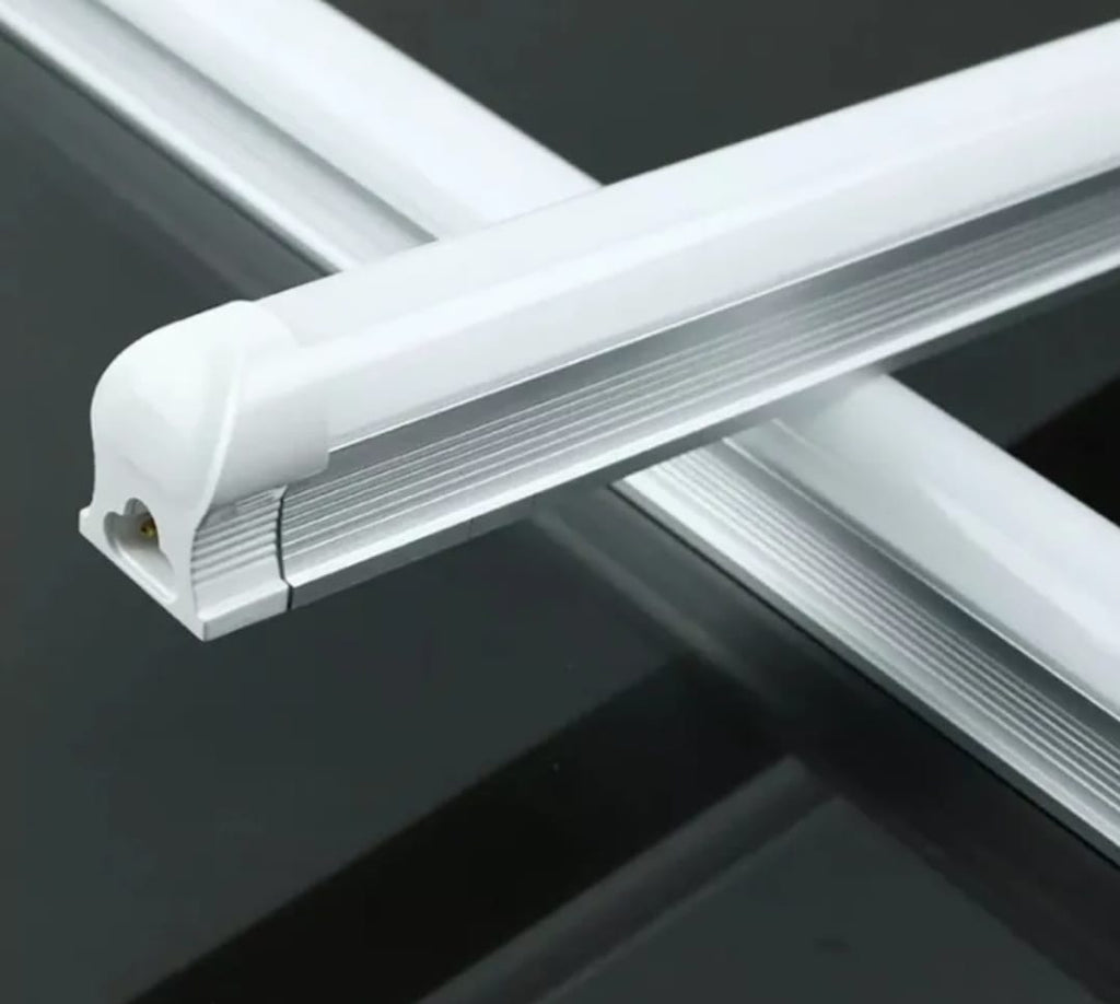 Equipo LED Integrado T8 9W 60cm Luz Fría 6500K Lineal